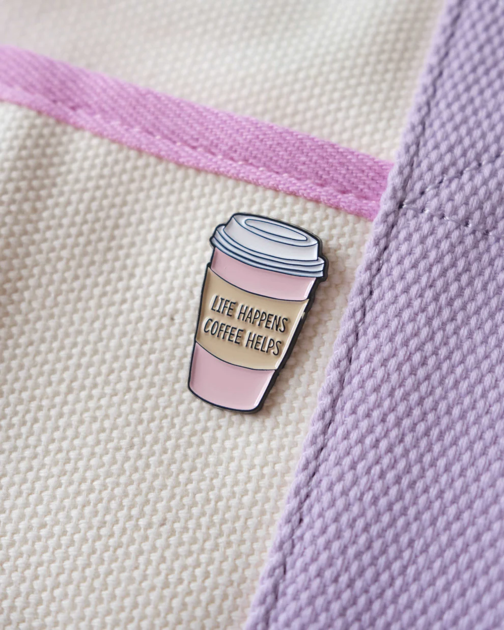 Life Happens, Coffee Helps пинче