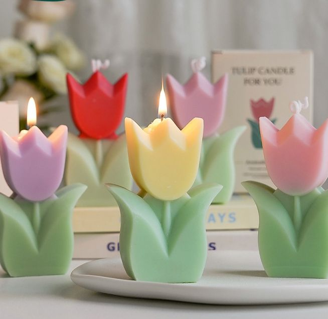 Ароматна свещ „Pink Tulip"