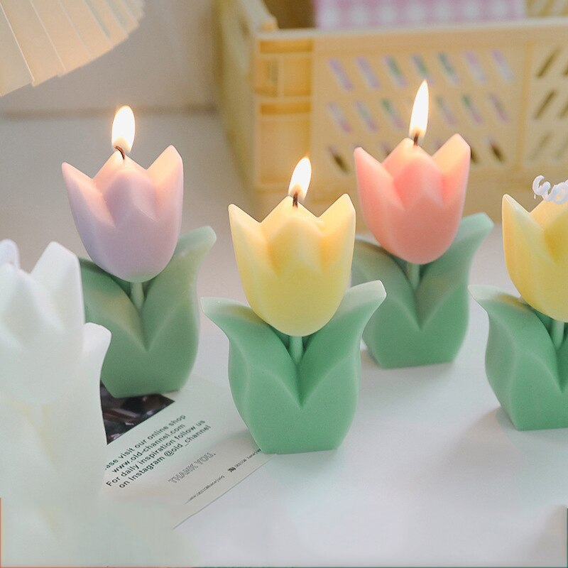 Ароматна свещ „Pink Tulip"