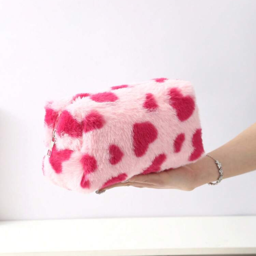 Plush несесер с розови сърца