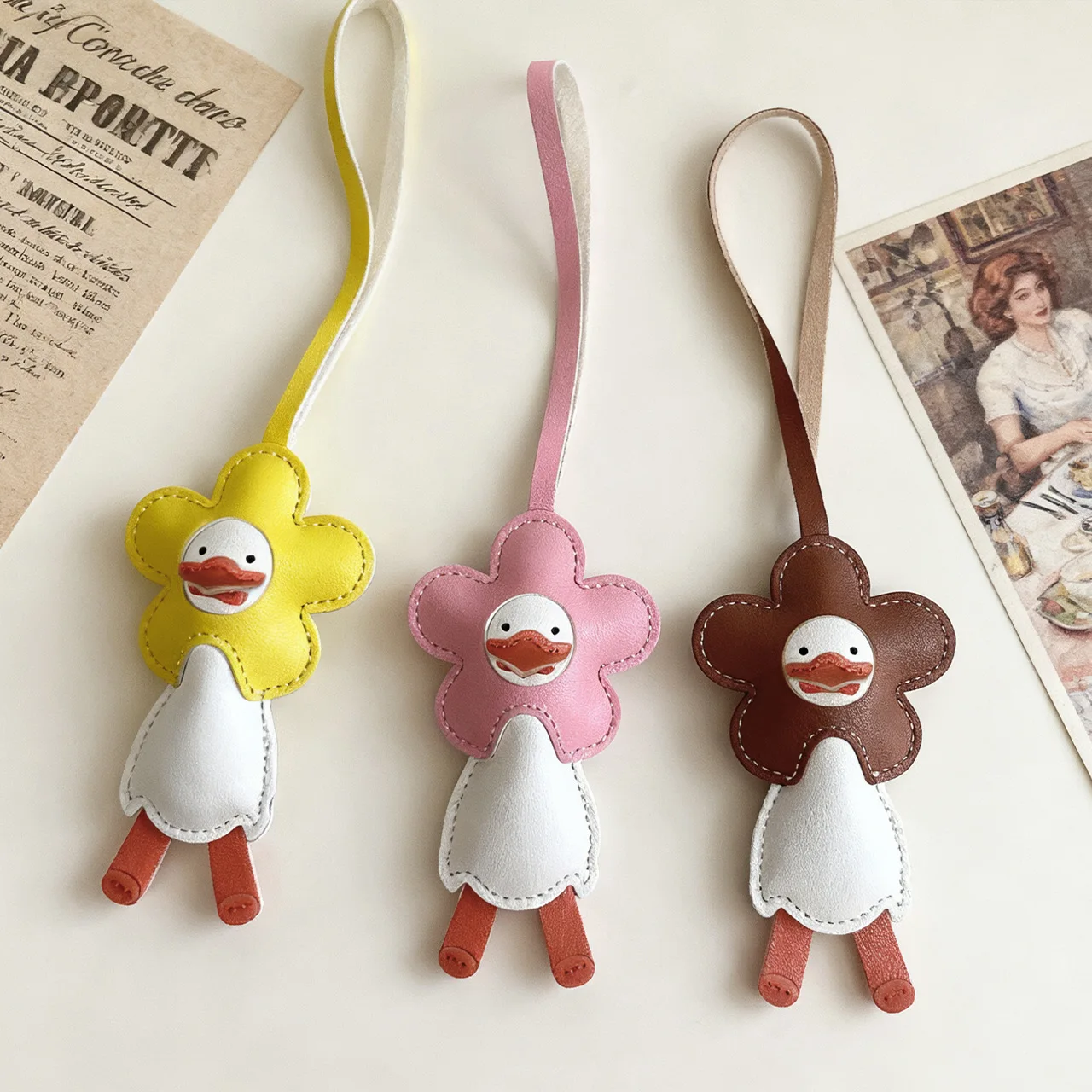Daisy Duck Кафява Висулка